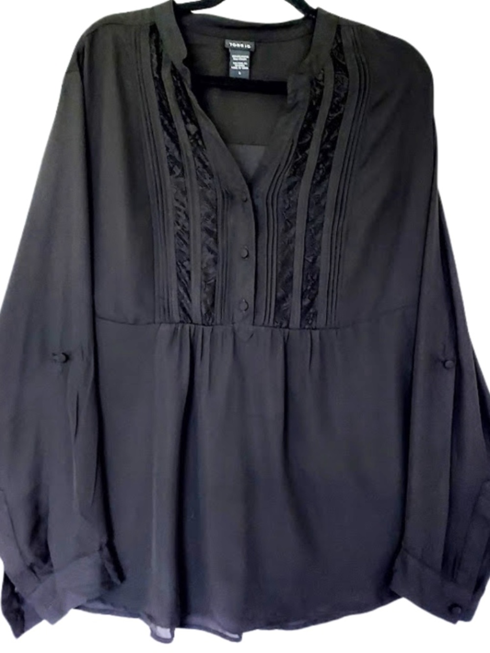 Torrid Size 3 Black Pintuck Lace With Buttons Flowing Top